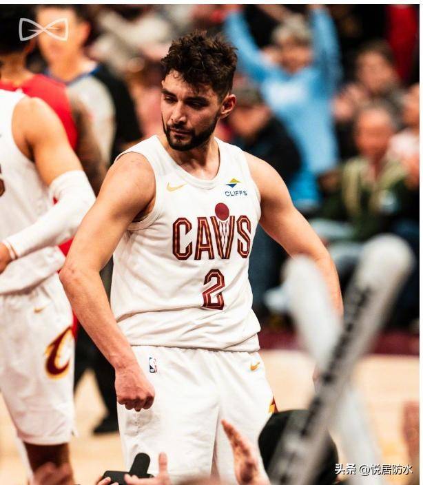  F1联赛焦点战：胶东麒麟队鏖战粤西旋风队，新星闪耀。赛季拐点或已出现