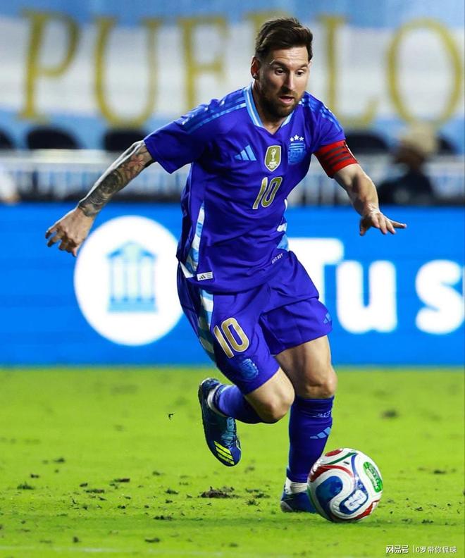 KAIYUN- 苏亚雷斯犯规 